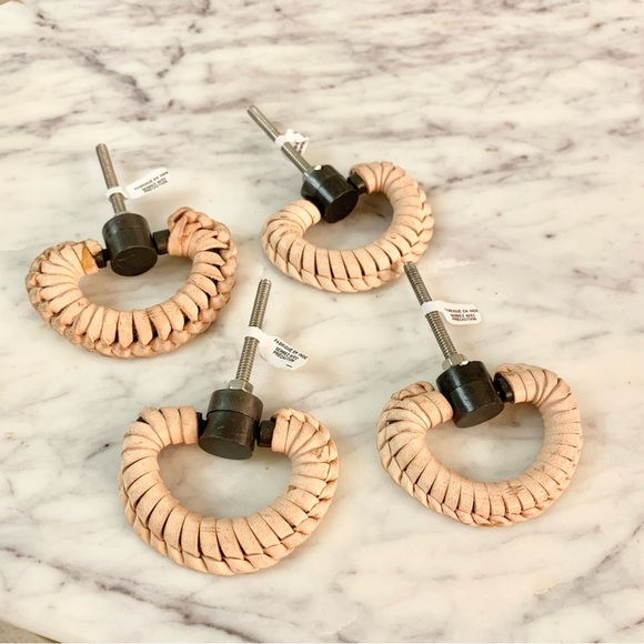 ANTHROPOLOGIE Set of 4 Megan Leather Drawer Pulls Knobs - Picture 3 of 8